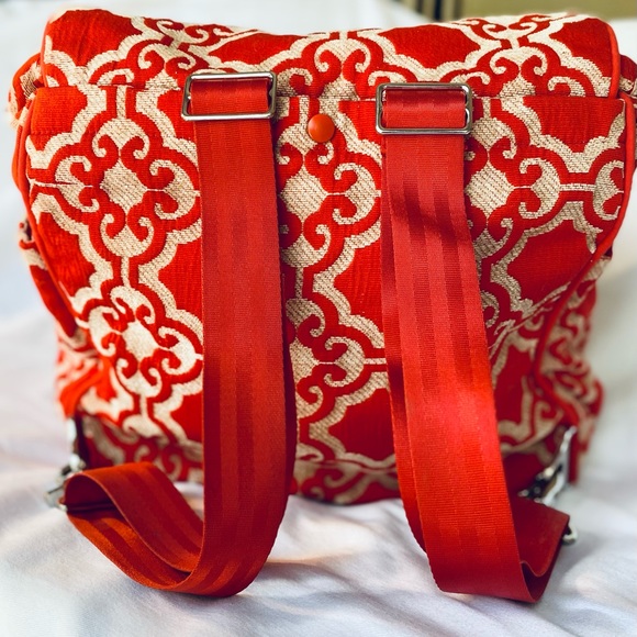 Petunia Pickle Bottom Backpack - Picture 2 of 9